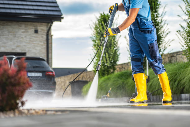 Post-Construction Pressure Washing in Overland, MO